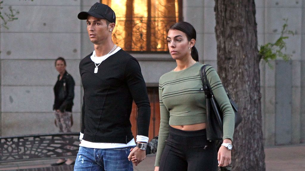 ¡La foto! En Italia dan por confirmado que Cristiano y Georgina ‘están embarazados’ y esperan gemelos