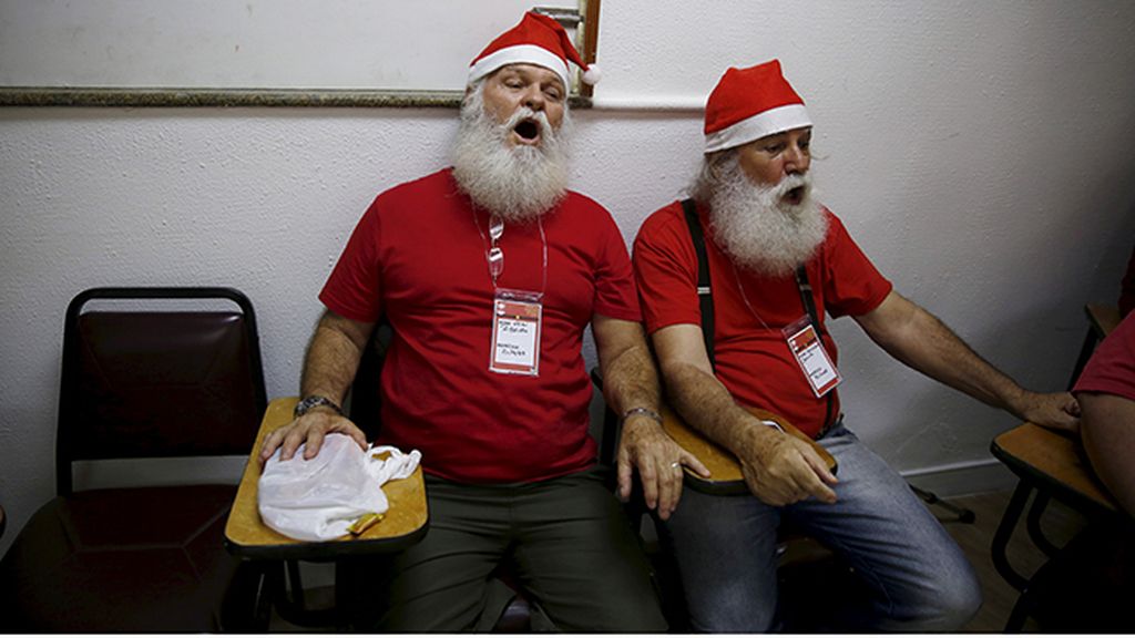Escuela de Papa Noel en Brasil