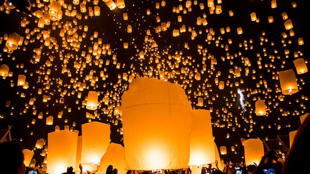 Festival budista Loi Krathong, Tailandia