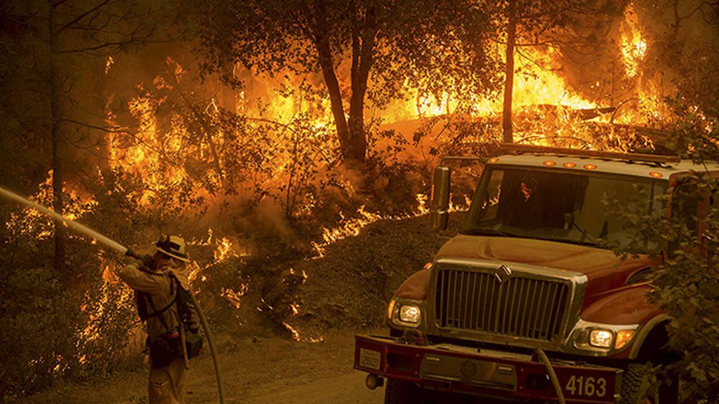 El ‘Incendio del Valle’ devora 200 kilómetros