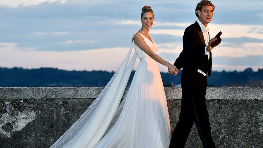 Pierre Casiraghi y Beatrice Borromeo, la lluvia la tiene tomada con los royals