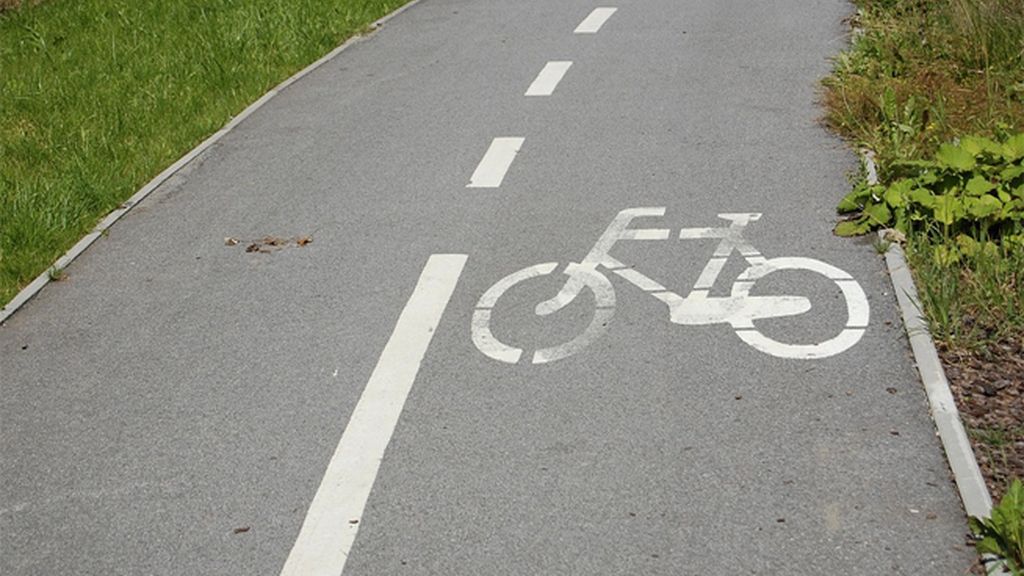 Amantes del bici-senderismo: Las seis rutas de primavera más bonitas de España