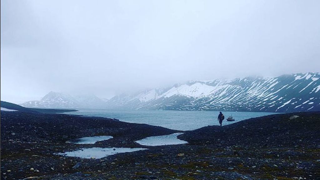 Crujido de iceberg, agua, magia: así suena el piano de Ludovico en los hielos del Ártico