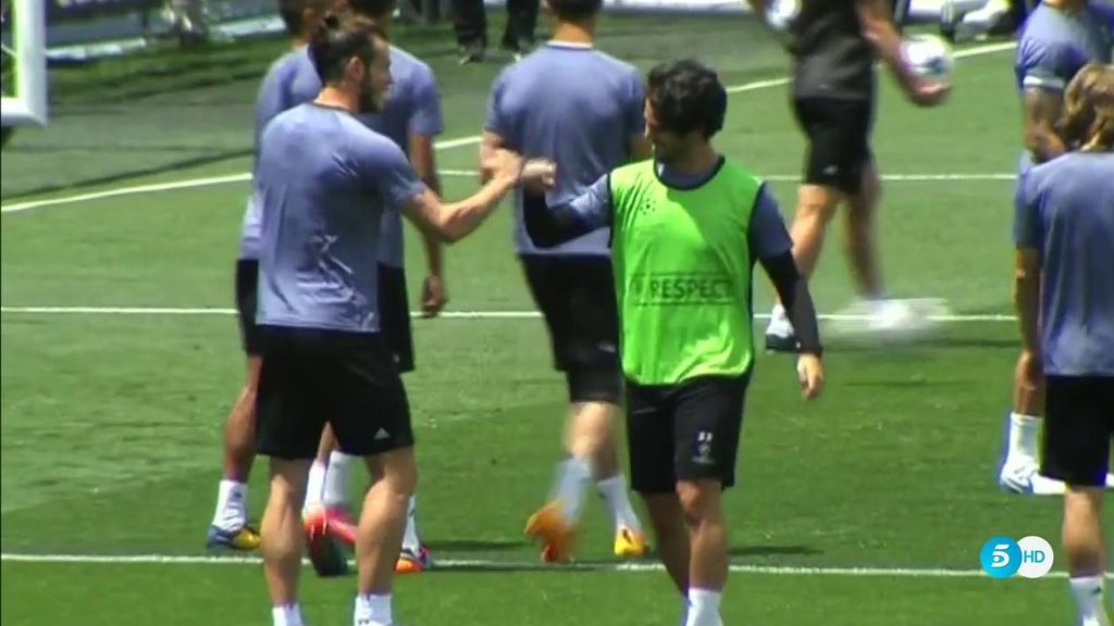 La imagen que lo demuestra: Isco y Bale llevan con deportividad su lucha por ser titulares en Cardiff