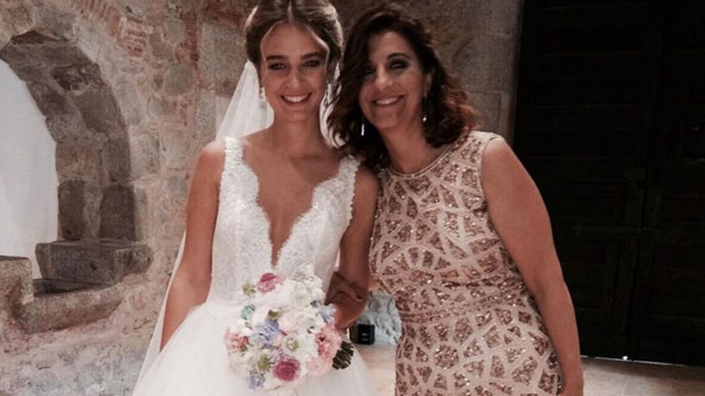 "Amor de madre" #toelrrato:  el posado sonriente de Laura Escanes y Anna Espinosa