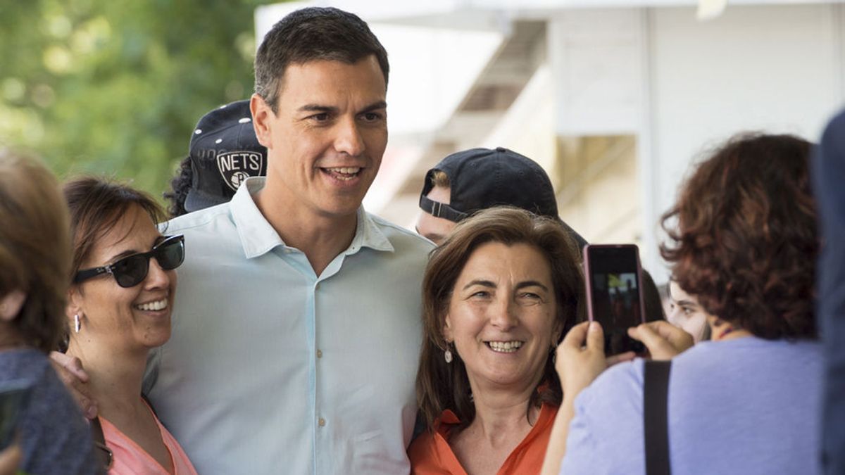 Sánchez dice sentirse "próximo" a los votantes de Podemos pero descarta apoyar la moción