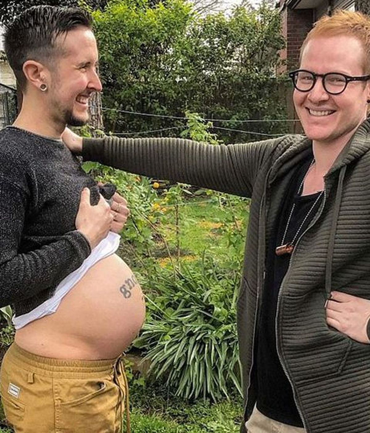 Una pareja gay de EEUU espera su primer hijo biológico