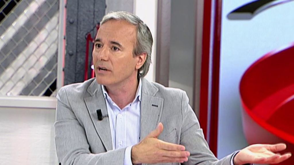 Jorge Azcón compara el caso de Moix con el de Echenique: “¿Tiene que dimitir o no?”