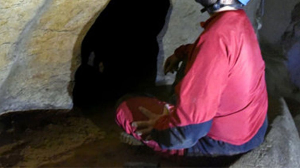 Muere un espeleólogo en un desprendimiento de rocas en una cueva de Galdames