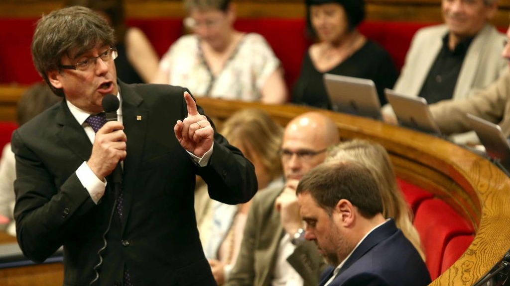 Puigdemont fracasa en el intento de dotar al referéndum de apoyo internacional