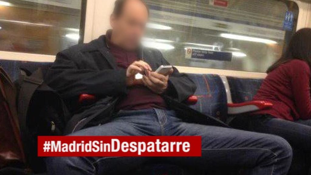 Contra el despatarre masculino en el transporte público