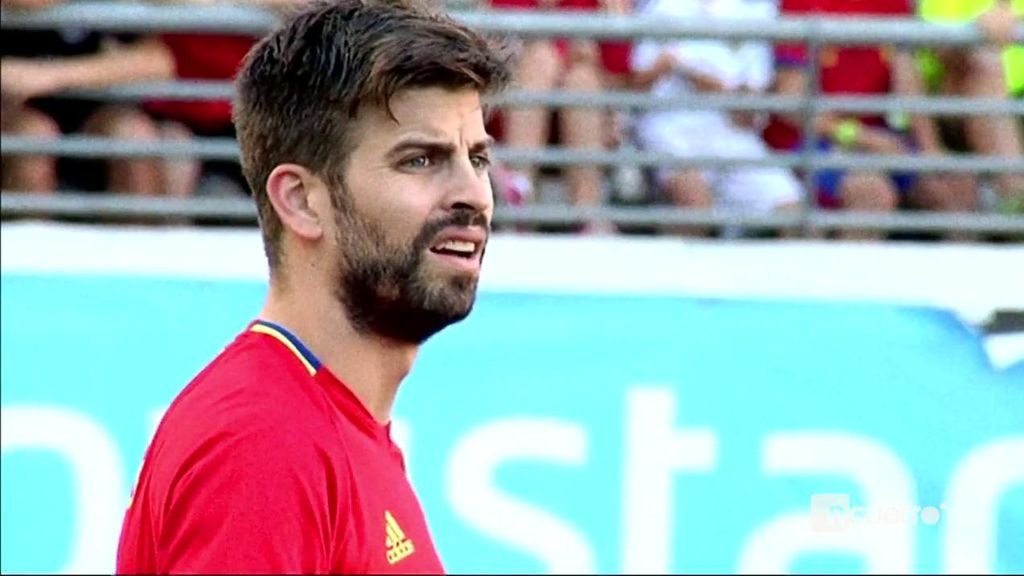 Piqué: “No me arrepiento de nada de lo que he dicho en redes sociales” Piqué: “No me arrepiento de nada de lo que he dicho en redes sociales”