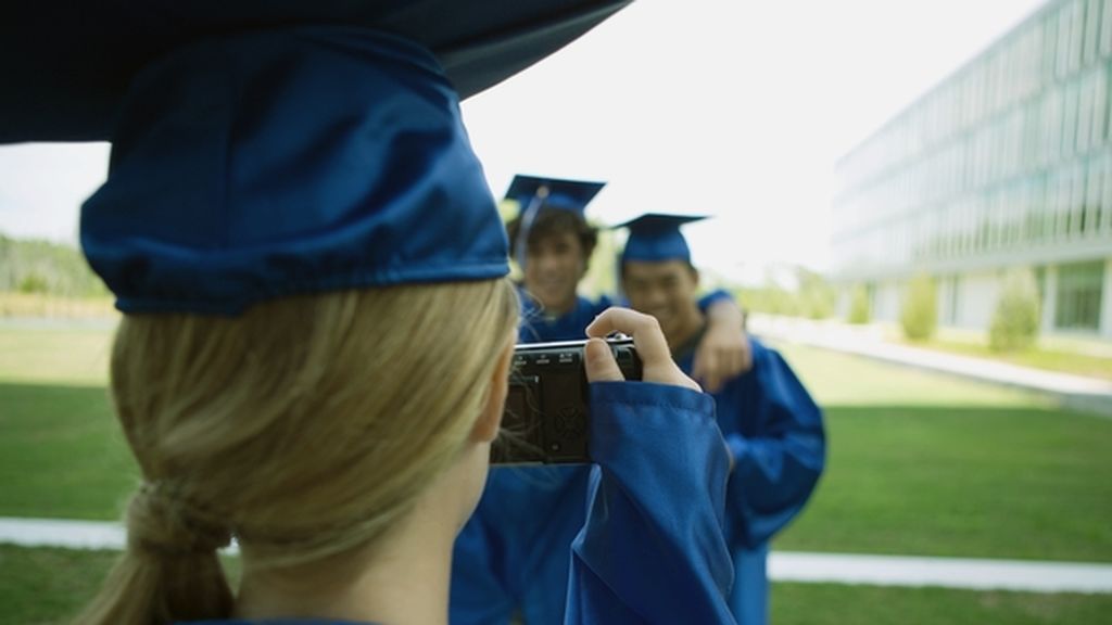 El vestido de graduación... ¡se convirtió en su peor pesadilla!