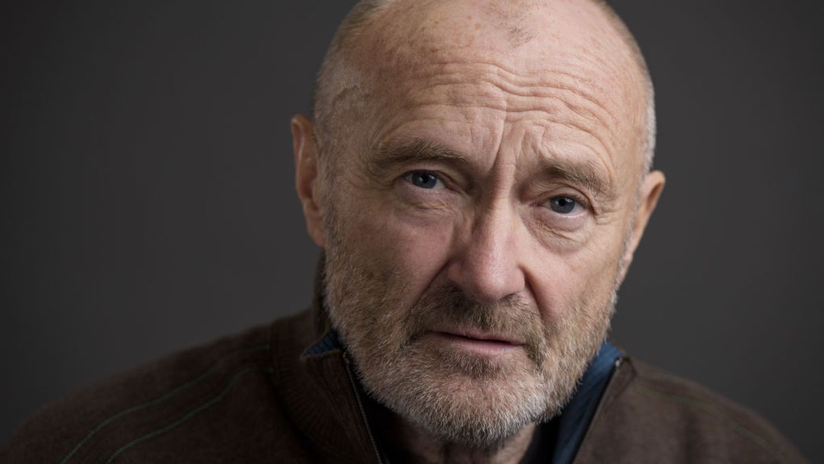 Phil Collins, hospitalizado al golpearse la cabeza en una caída