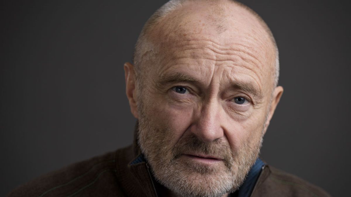 Phil Collins, hospitalizado al golpearse la cabeza en una caída