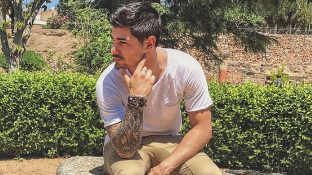 Joni: "Dicen que un clavo saca otro clavo, pero a mí solo me clavaste tú"