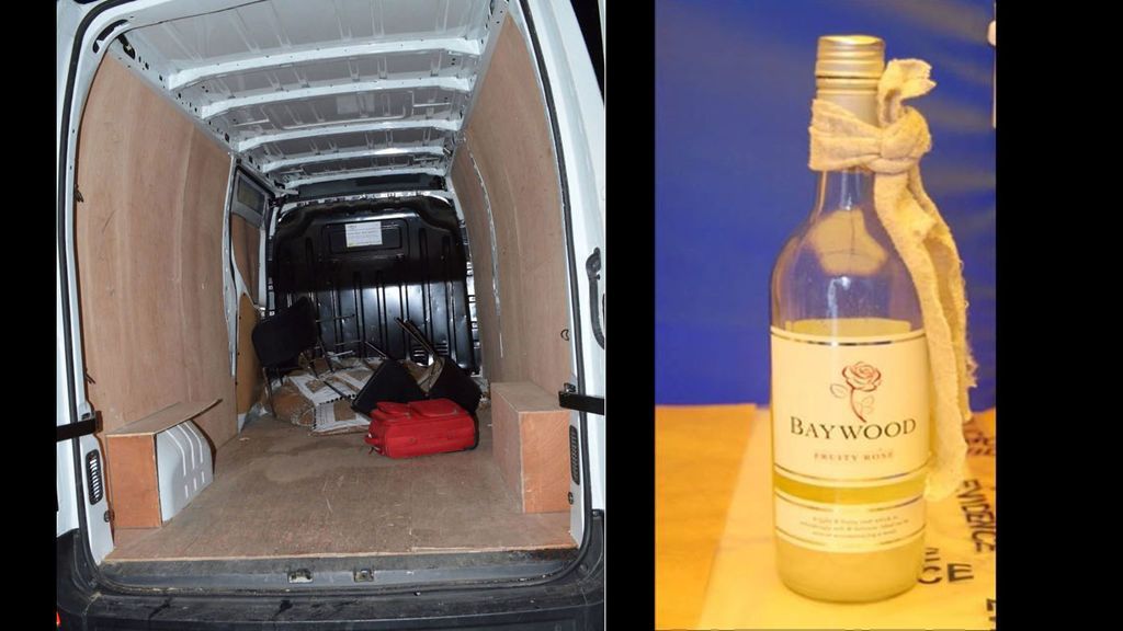 En el interior de la furgoneta se encontraron cócteles molotov caseros