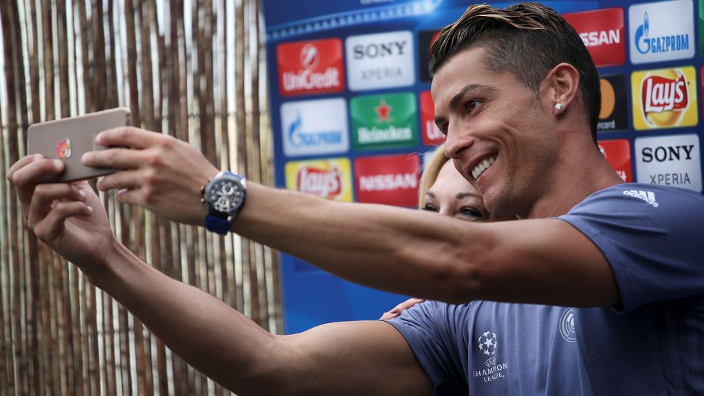 Cristiano Ronaldo y su hijo se copian un nuevo look y presumen en redes