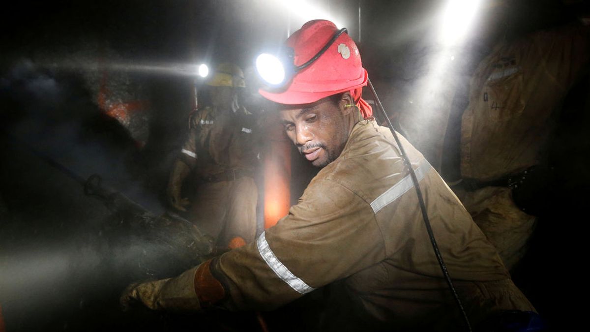 Detenidos 138 mineros desde el inicio de la huelga en una mina de oro de Sudáfrica