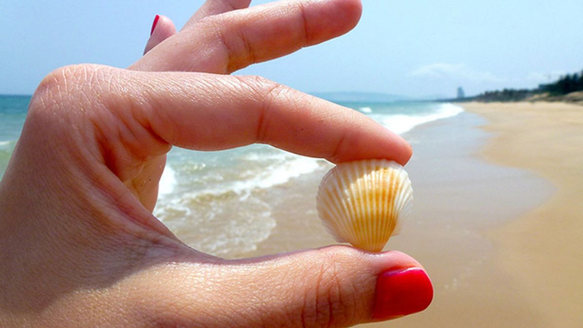 Los mejores trucos (y más útiles) para que las uñas no se estropeen en la playa