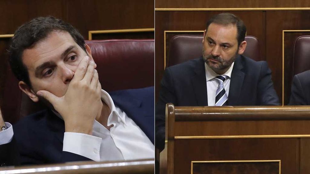 Turno para Rivera y Ábalos en el debate de la moción contra Rajoy