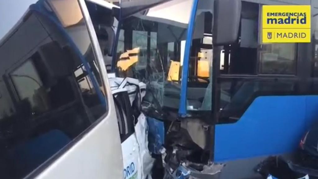 14 heridos y 16 vehículos implicados en un accidente múltiple en Madrid