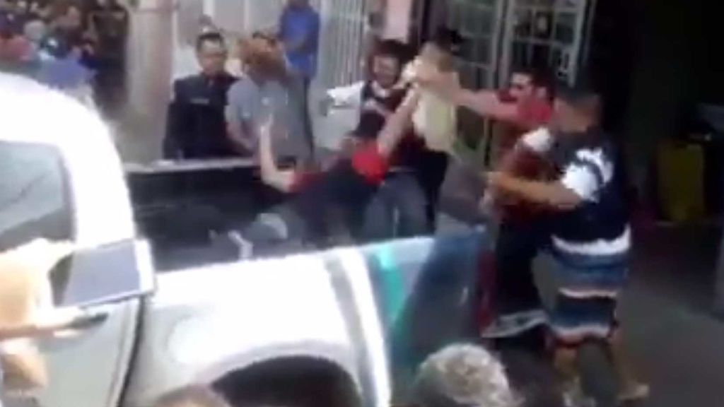 Aplauden la muerte a tiros de un ladrón en pleno robo en Brasil
