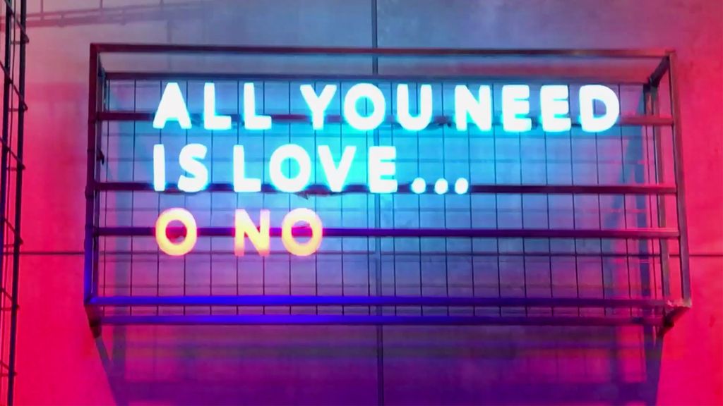 Nos colamos en el plató de 'All you need is love... o no', lo nuevo de Risto en Telecinco