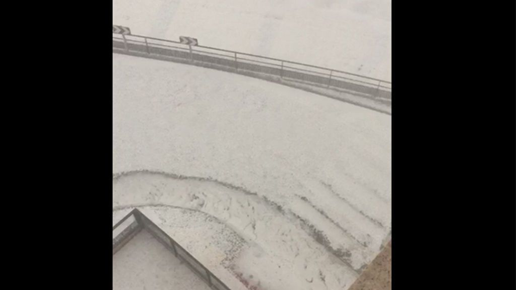 Una impresionante granizada cae en Soria y deja el suelo teñido de blanco