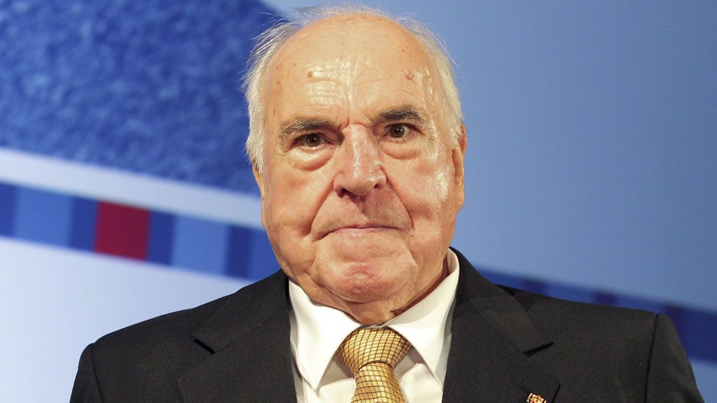 El excanciller alemán Helmut Kohl, pieza clave en la unificación alemana (16 de junio)
