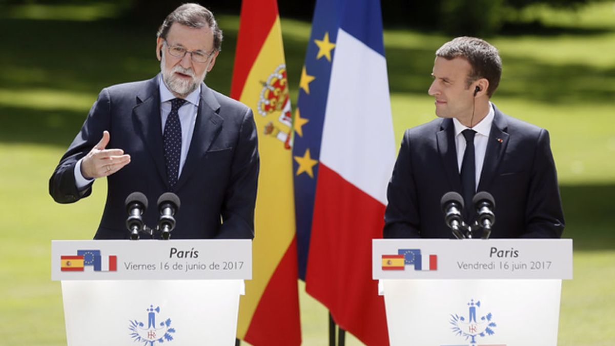 Rajoy y Macron en París