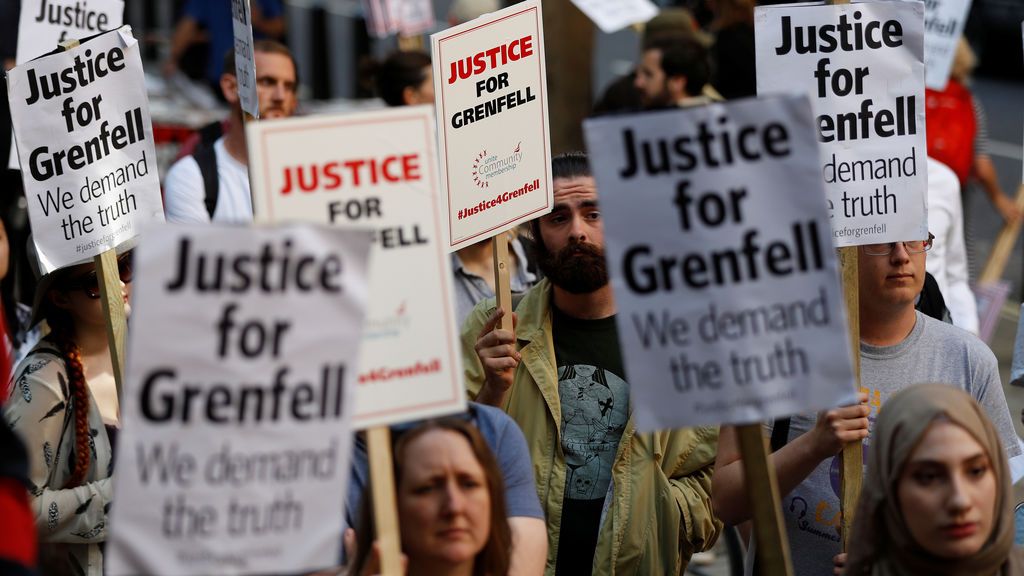 Protestas por el incendio de la Torre Grenfell en Londres
