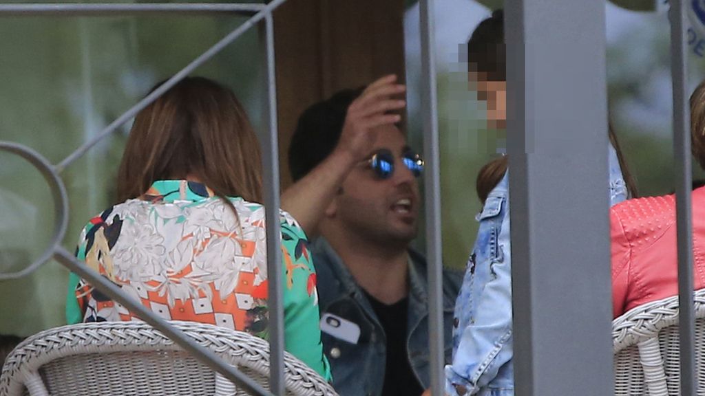 ¡Qué tiernos! Las caricias de Busta a Paula antes de la Comunión de Daniella