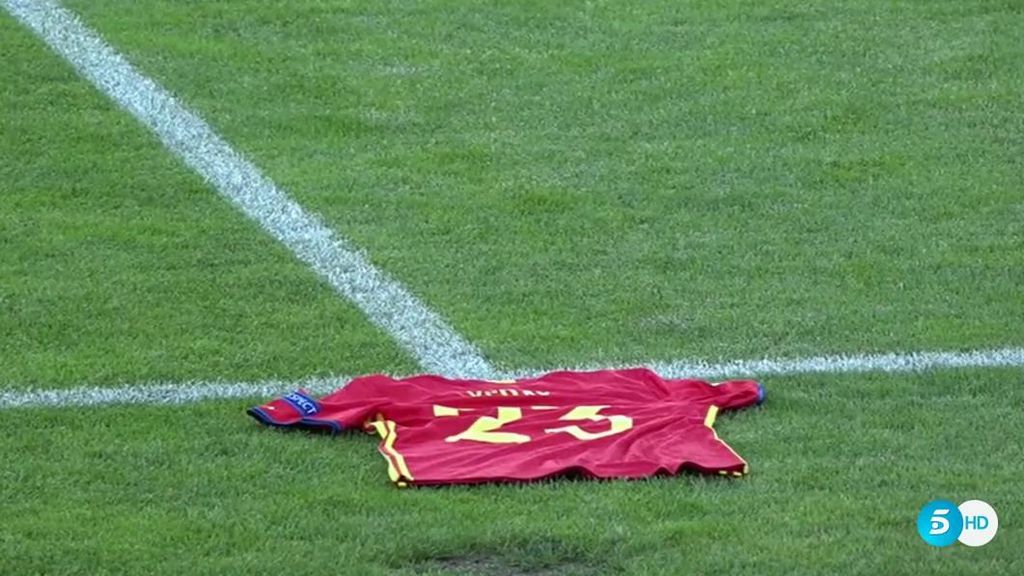 La camiseta de Yeray preside el entrenamiento de la Selección Española sub-21