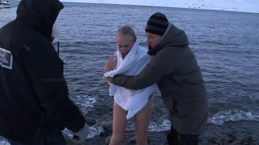 El desnudo integral de Mercedes Milá en pleno Ártico con Calleja