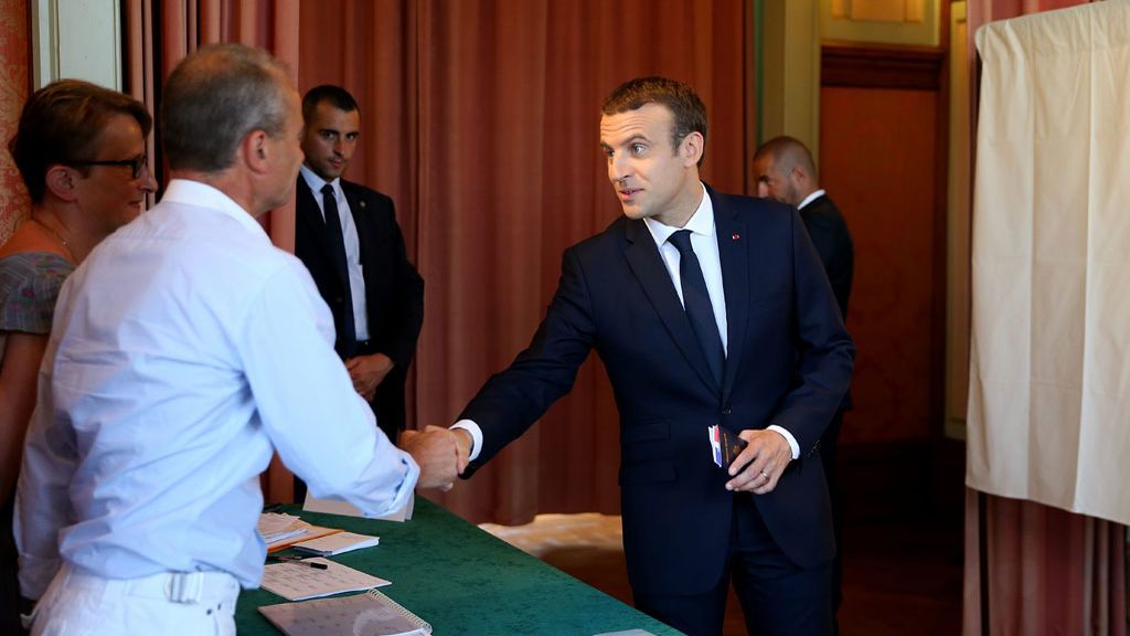 Emmanuel Macron, a un paso de ser el 'rey' de Francia