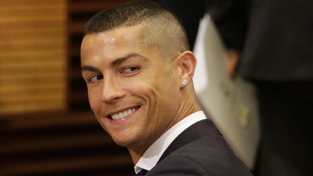 La insólita campaña en Gijón para ayudar a Cristiano a pagar sus deudas con Hacienda