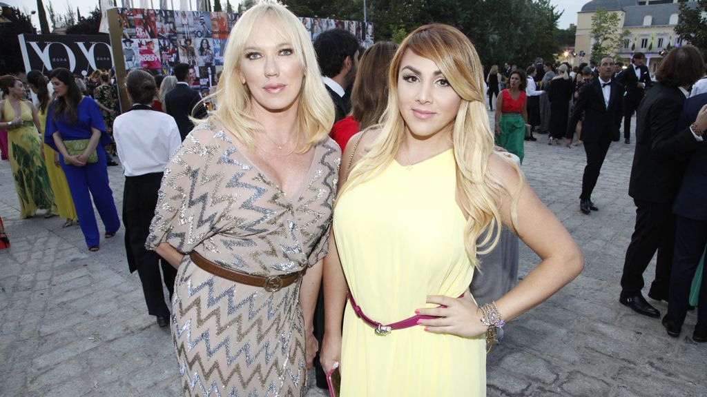 Famosas y lentejuelas en los premios Yo Dona