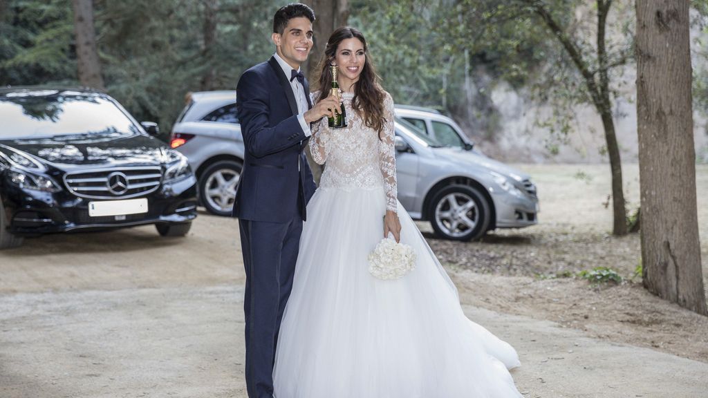 El brindis de Marc Bartra y Melissa Jimenez el día de su boda