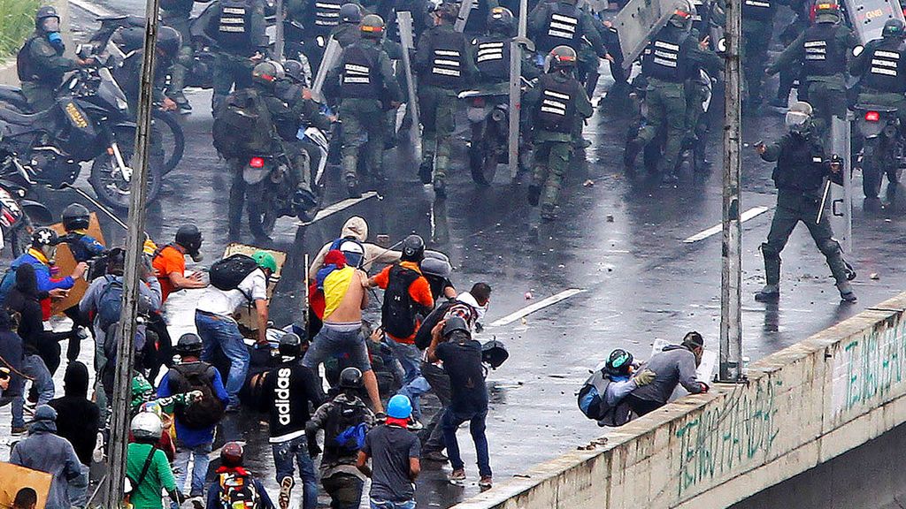 Muere otro joven de 17 años en Venezuela por disparos de un policía