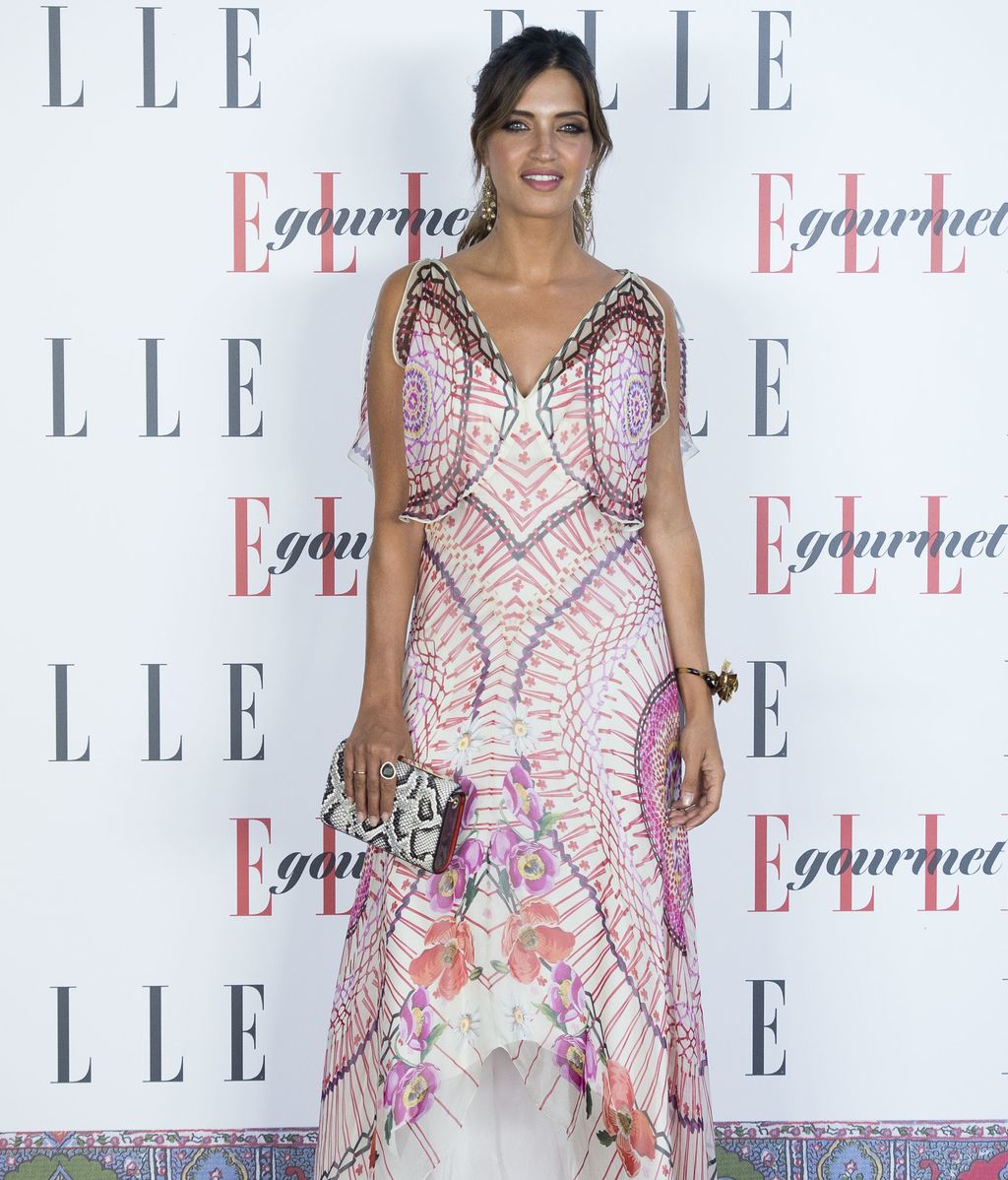 Sara Carbonero apostó por un vestido con estampado de Temperley London