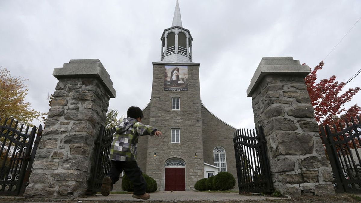 La Iglesia de Montreal registrará las huellas dactilares de los curas que trabajan con niños