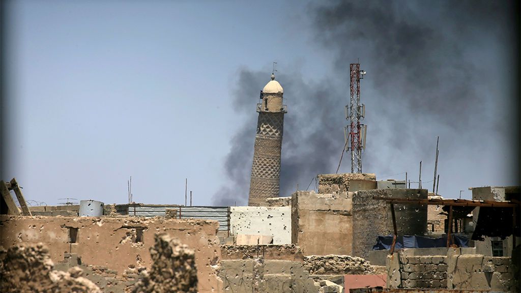 El Estado Islámico dinamita la mezquita desde donde proclamó su ‘califato’