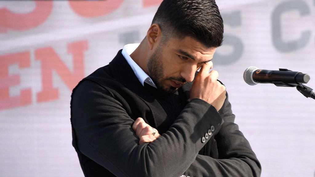Así fue el precioso homenaje de Nacional a Luis Suárez que le hizo llorar de emoción