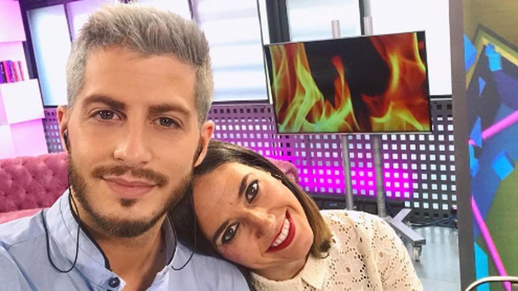 ¡Los presentadores de 'Cazamariposas' suben la temperatura! 🔥