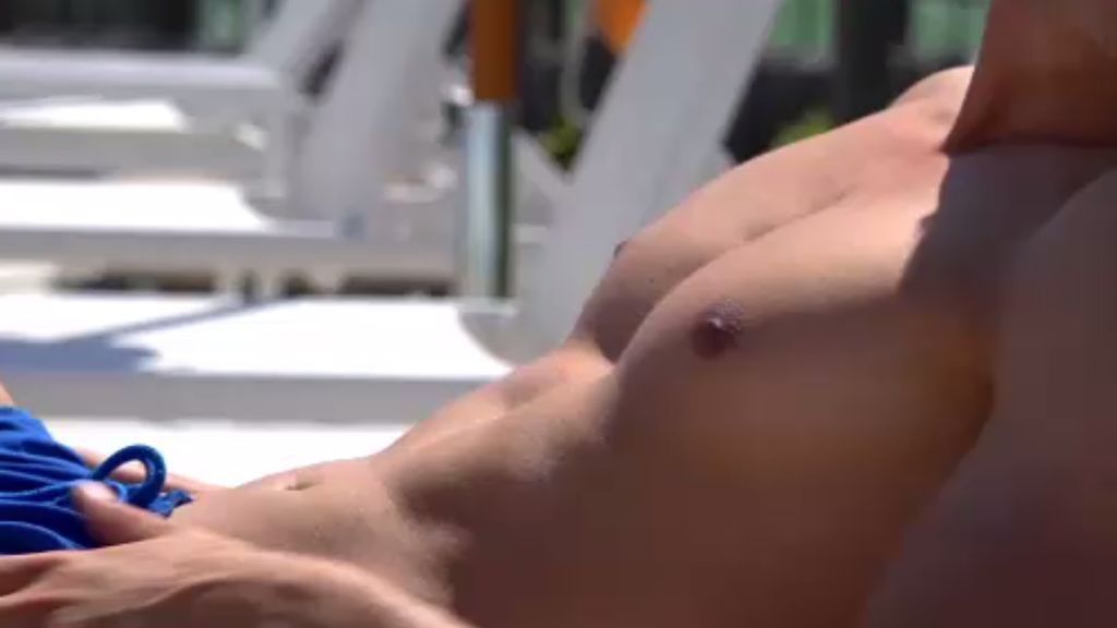 La mitad de los hombres españoles hacen Operación Bikini