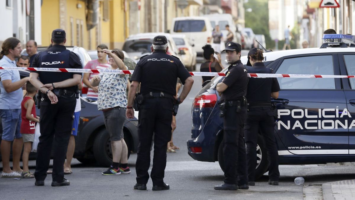 Un hombre asesina presuntamente a su expareja y se da a la fuga en Sevilla