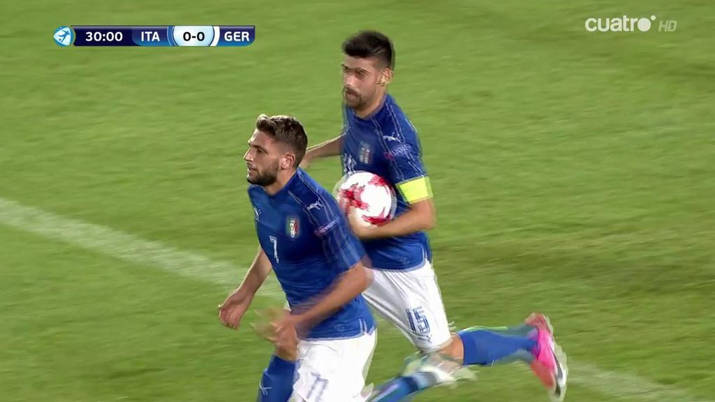 ¡Gol de Italia con polémica! El gesto de los italianos que no gusta a Alemania (1-0)