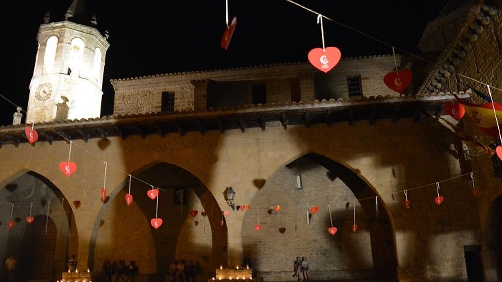 Los pueblos más románticos de España ‘compiten’ por el beso más bonito del mundo