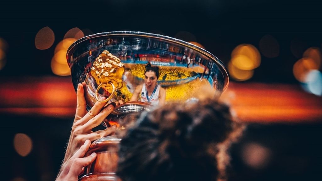¡Enhorabuena campeonas! Las imágenes del triunfo de España ante Francia en la final del Eurobasket femenino
